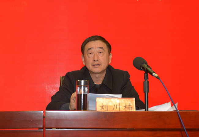 刘川楠指出,脱贫攻坚是当前我县最大的政治任务和民生工程,是必须打赢